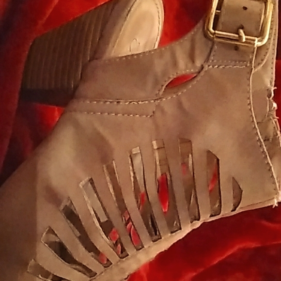 Rue 21 Etc tan slitted booties - Picture 5 of 5